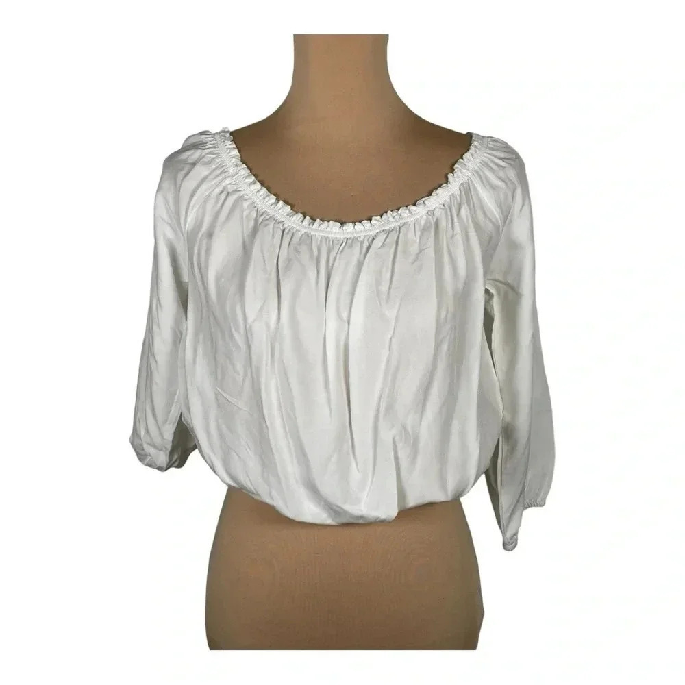 PARADISE White off‎ The shoulder top medium